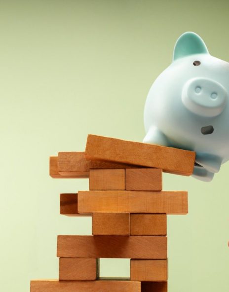 piggy-bank-suddenly-falls-off-unstable-jenga-block-2026-03-09-02-56-19-utc (1)